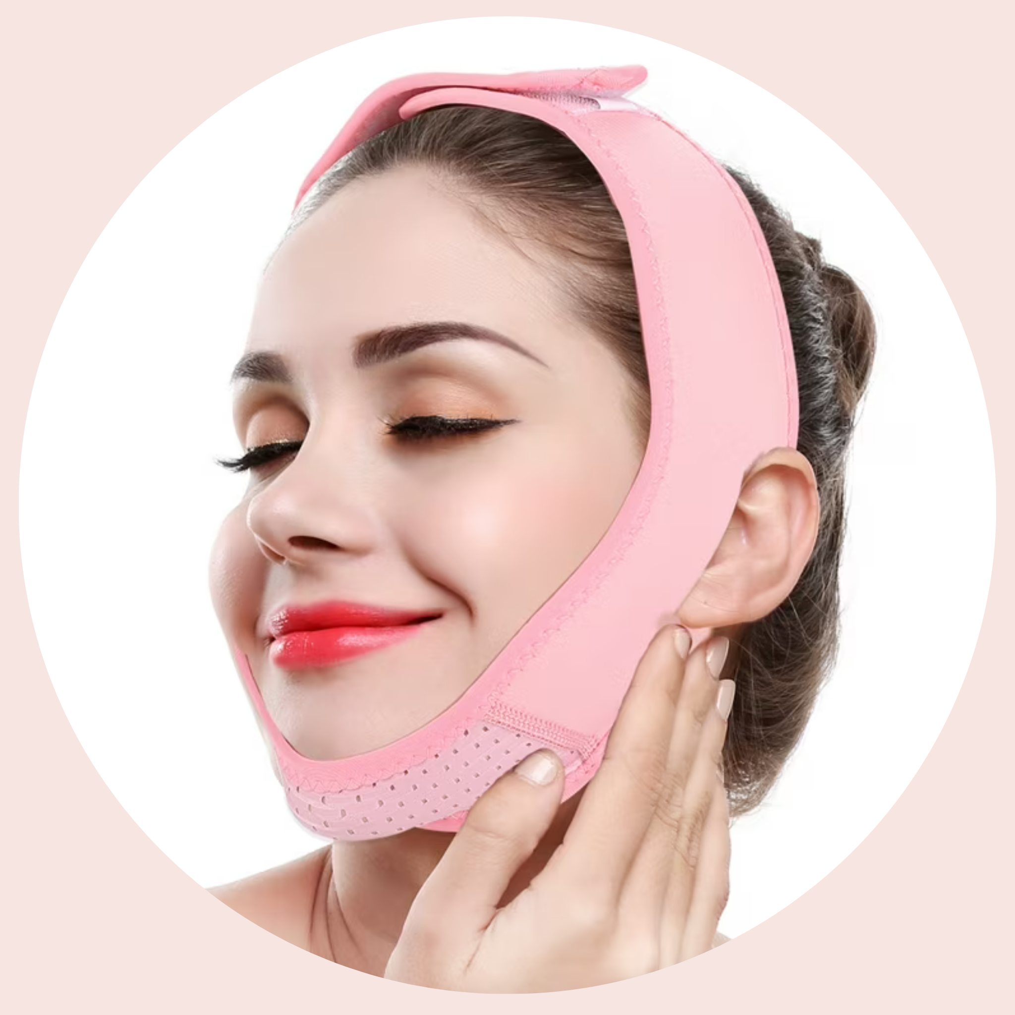 A smiling woman with a V-Lift Pro™ Band
LLUCCI product on her face